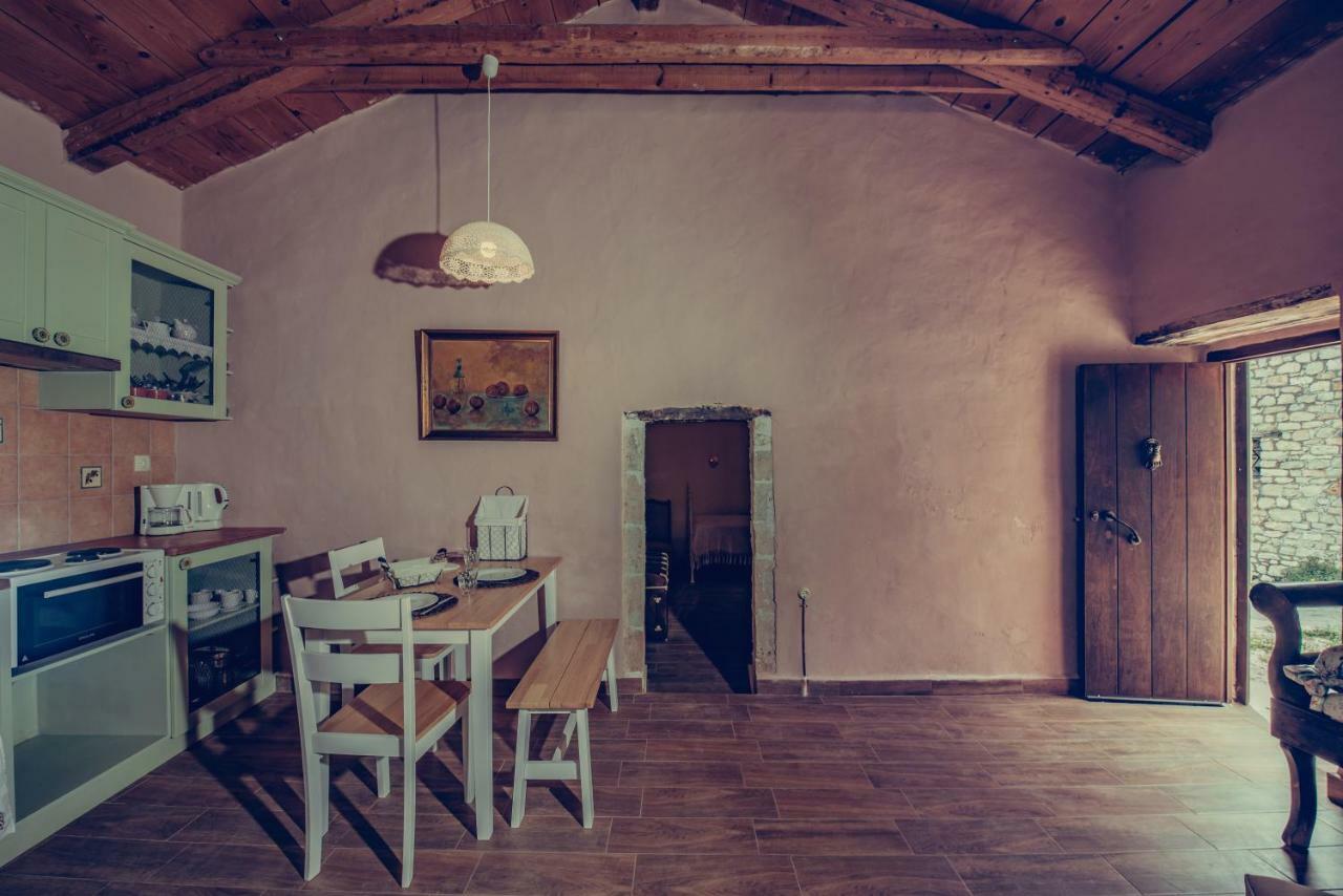 Affittacamere La Casa Di Nonna Koríthion Esterno foto