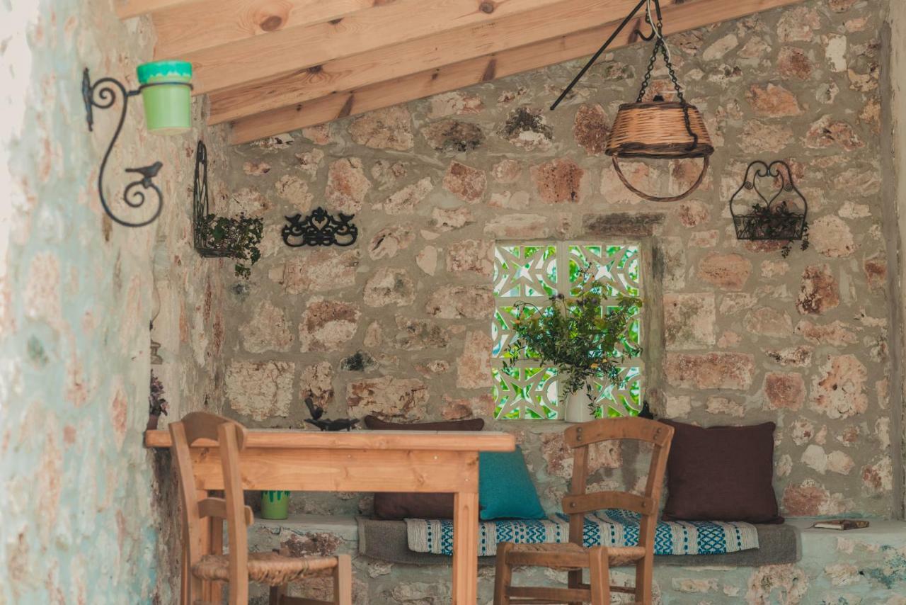 Affittacamere La Casa Di Nonna Koríthion Esterno foto