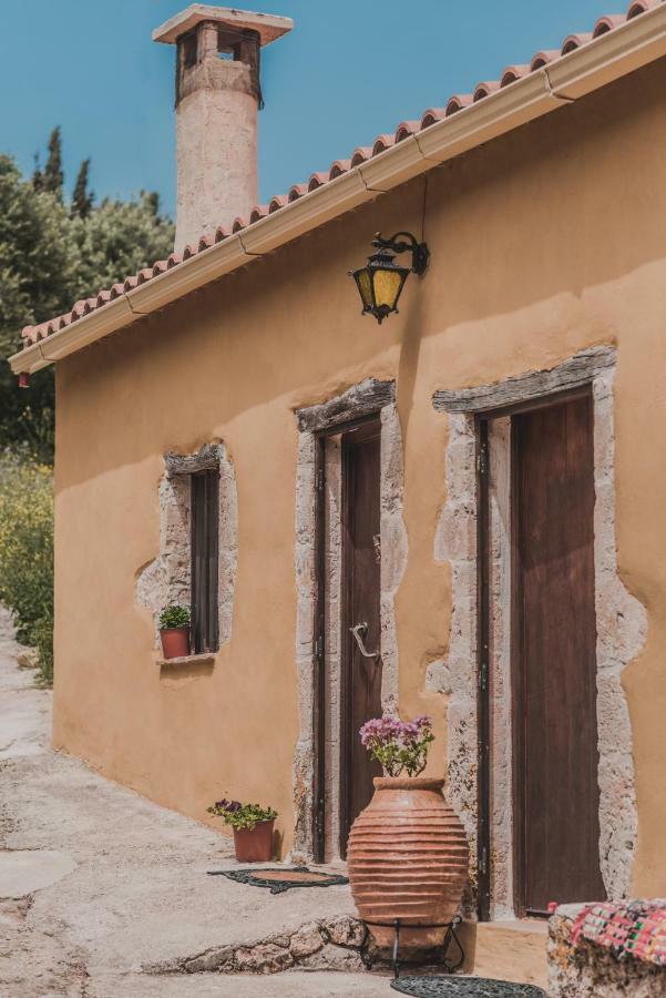 Affittacamere La Casa Di Nonna Koríthion Esterno foto