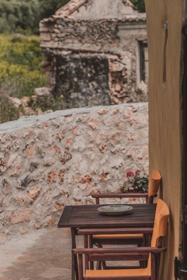 Affittacamere La Casa Di Nonna Koríthion Esterno foto