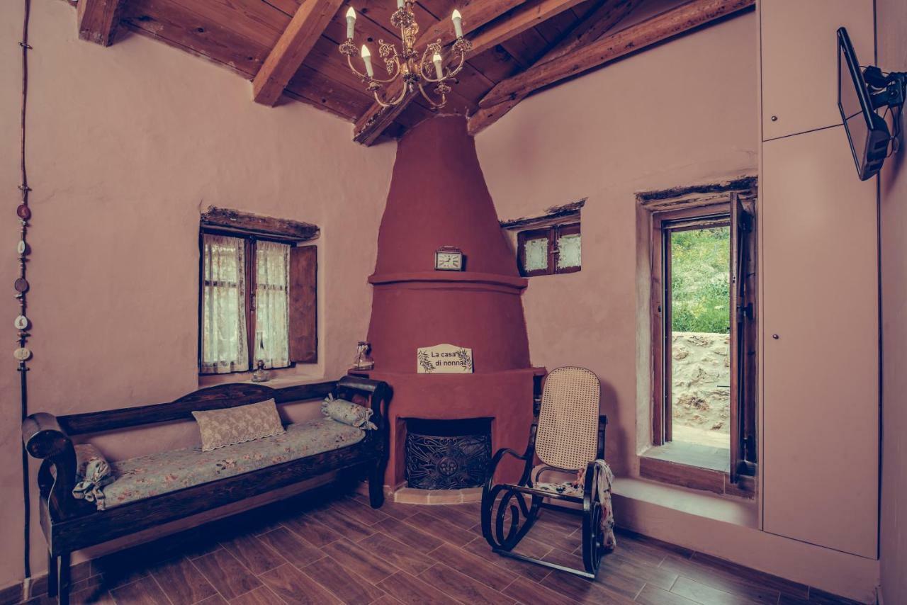 Affittacamere La Casa Di Nonna Koríthion Esterno foto