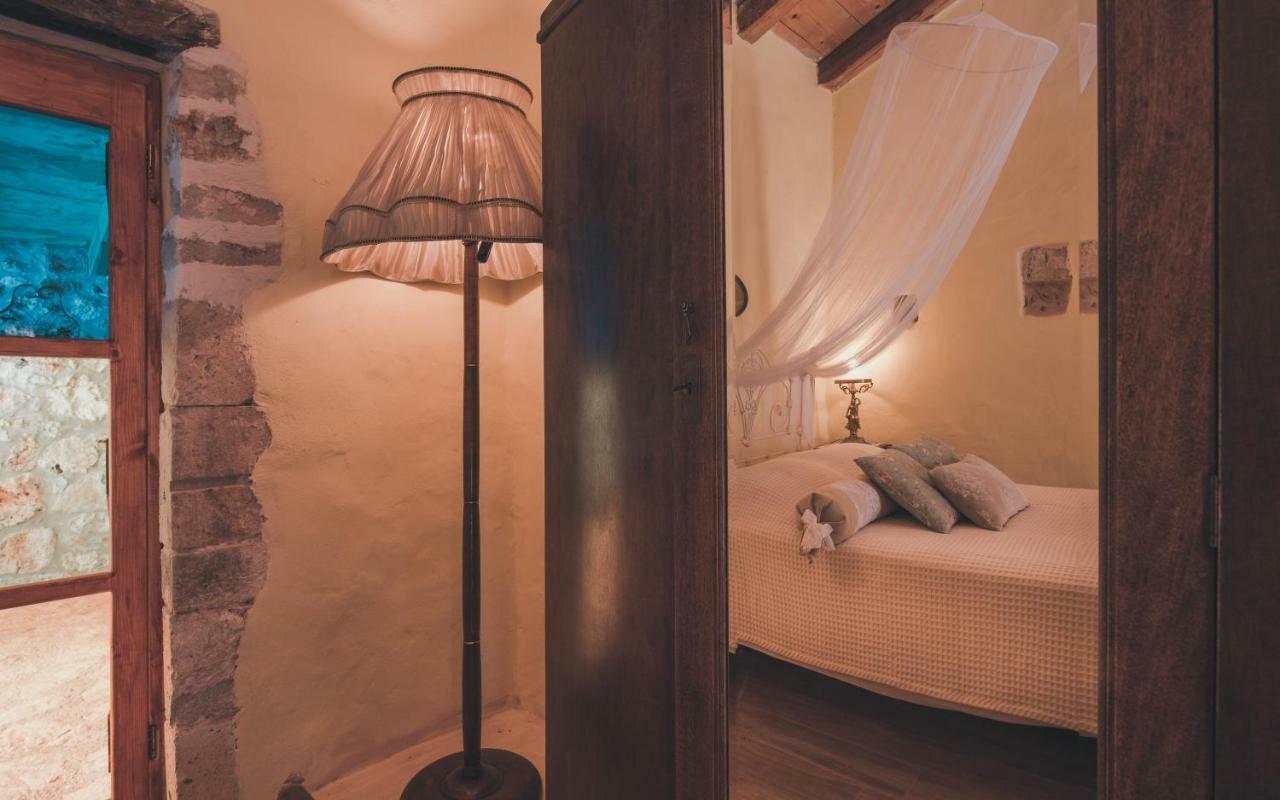 Affittacamere La Casa Di Nonna Koríthion Esterno foto