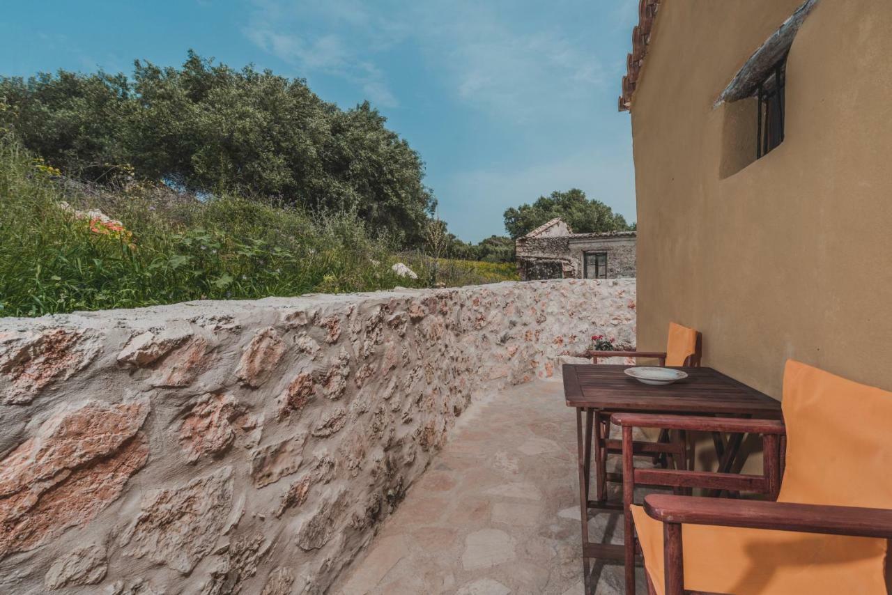 Affittacamere La Casa Di Nonna Koríthion Esterno foto
